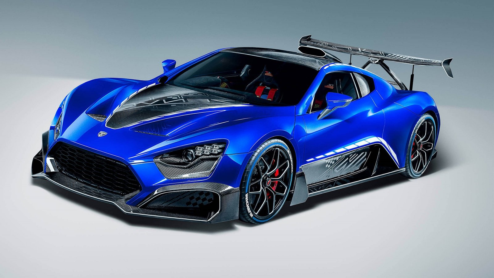 Zenvo Automotive faz sensação nos eventos de supercarros da Europa com seu modelo TSR-S e agora vai pelo mercado Americano