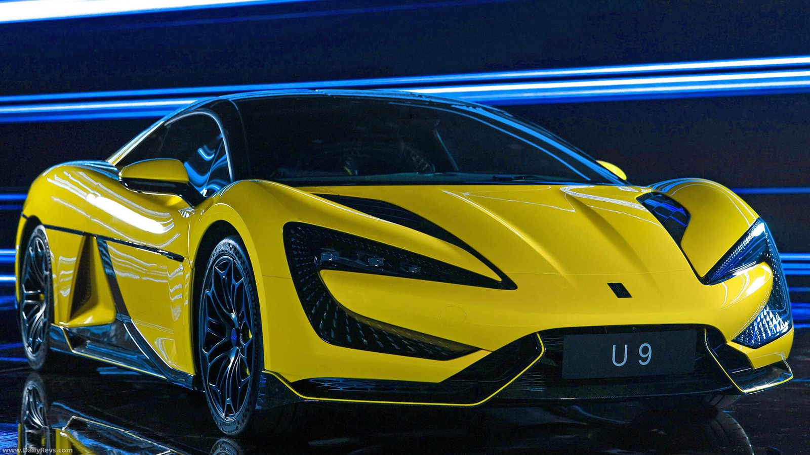 Yangwang da BYD revela supercarro elétrico U9 com mais de 1100 cv